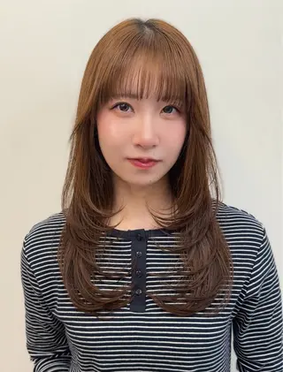 ロング カラー 小野寺 彩圭のヘアスタイル