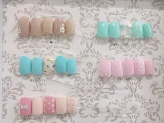 ネイル ビジューバイアクイユ ネイルズ 東中野店のネイルデザイン
