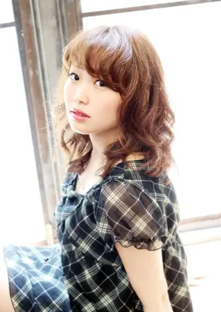 セミロング 桑名 淳のヘアスタイル