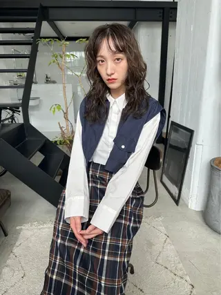 セミロング パーマ 石井 ひまりのヘアスタイル