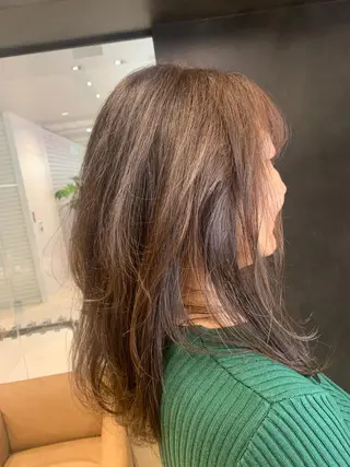 セミロング 土佐 優奈のヘアスタイル