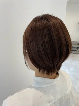 ショート カラー moi Blanc/ Aoyagiのヘアスタイル