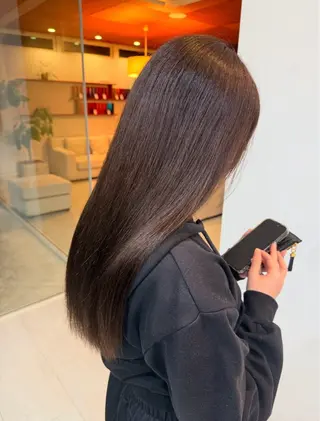 ロング カラー 松本 華林のヘアスタイル