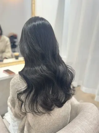 ロング カラー 赤み無し柔らかカラー 【梅田】madokaのヘアスタイル
