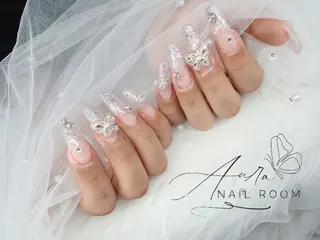ネイル Luna (Aura nail room)のネイルデザイン