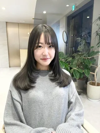 ロング カラー 透明感カラー🌿 グレージュ🐺陽介のヘアスタイル