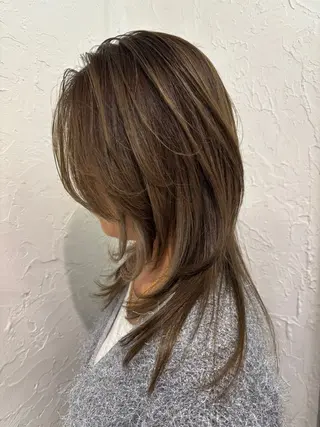 ロング 小西 綾乃のヘアスタイル