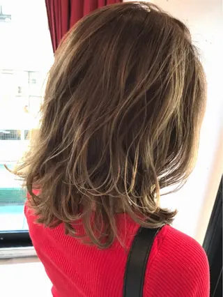 セミロング カラー 大人女性ショート専門 tomodaのヘアスタイル