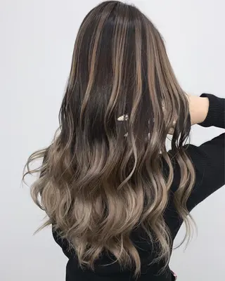 ロング 山田 絵里菜のヘアスタイル
