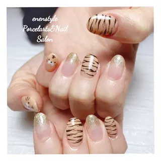ミディアム ネイル 🐾enen style 🐾のネイルデザイン