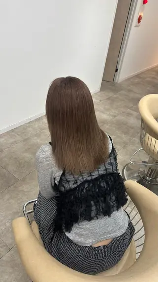 カラー 飯田 優希のヘアスタイル