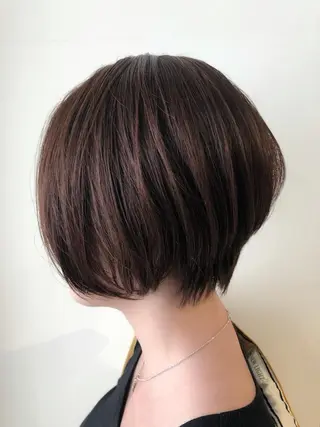 ショート 《インナーカラー》 YAMADAのヘアスタイル