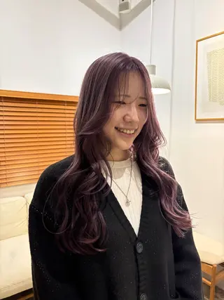 ロング カラー 亀山 友菜のヘアスタイル