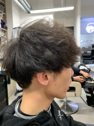 ショート パーマ メンズ 中村 靖彬のヘアスタイル
