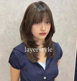 セミロング 🍒レイヤー/ブリー チ艶カラー🌺NOAのヘアスタイル