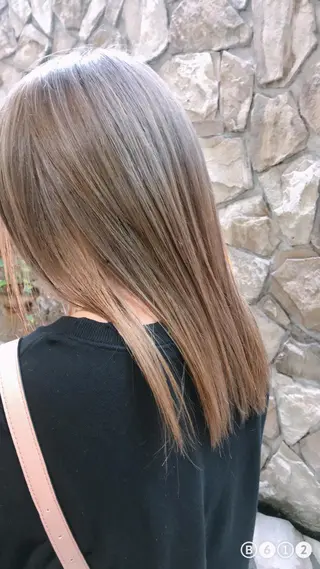 ミディアム カラー ヘアアレンジ 美髪矯正✖️似合わせ 🌻ヒトミのヘアスタイル