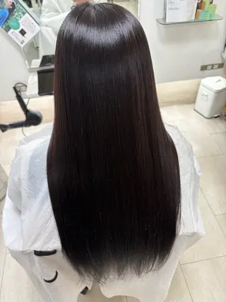 カラー 栗田 優月のヘアスタイル