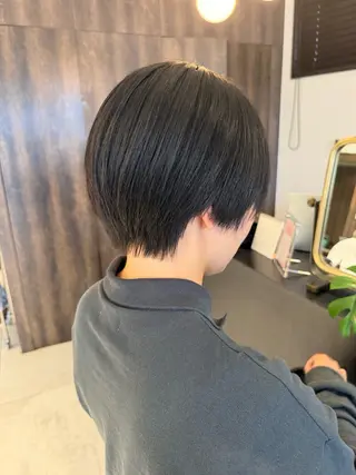 ショート 西野 優夏のヘアスタイル