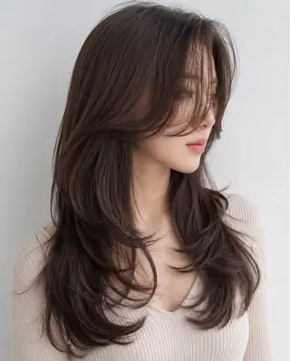 ロング 久木原 ゆりのヘアスタイル