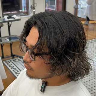 ミディアム パーマ メンズ メンズカット✂️ スキンフェード伊藤陸のヘアスタイル