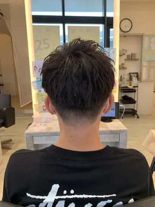 メンズ メンズパーマレイヤー 西山賢志のヘアスタイル