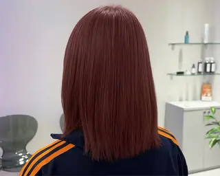 ミディアム ミルクティーカラー/ レイヤーカットAyaのヘアスタイル
