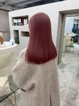 ミディアム 秋山 七海のヘアスタイル