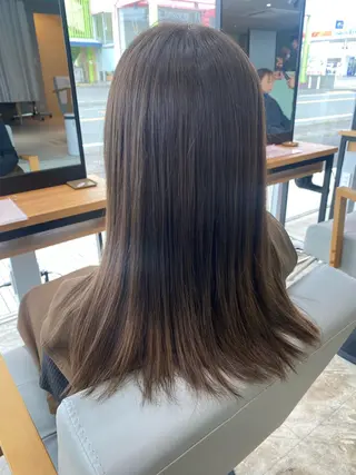 カラー . SHIZUKAのヘアスタイル