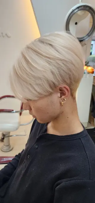 ショート カラー hairmake Juinのヘアスタイル