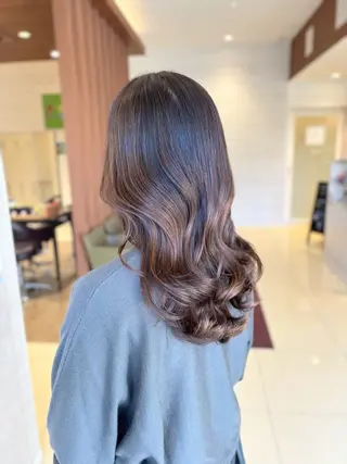 ロング カラー ヘアアレンジ まい 静岡インター通りのヘアスタイル