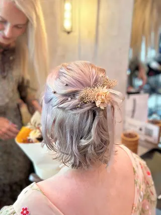 ミディアム カラー ヘアアレンジ 梅田 夢七のヘアスタイル