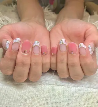 ミディアム カラー パーマ ヘアアレンジ メンズ キッズ ネイル マツエク・マツパ el. by Aoのネイルデザイン