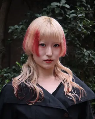 ミディアム カラー レイヤー/ブリーチ iwamiya岩見谷のヘアスタイル