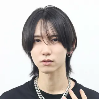 ミディアム カラー パーマ メンズ 🔥メンズ極🔥韓国 シャドウ/波巻き柿崎のヘアスタイル