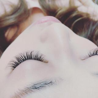 マツエク・マツパ 大山 莉奈のヘアスタイル