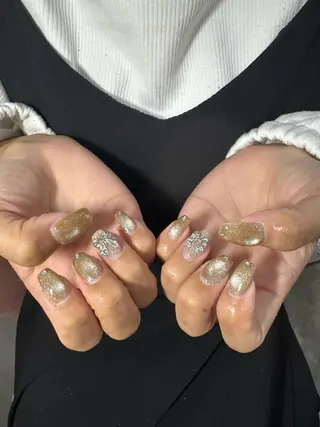 ネイル LAVISH 大和店 emi・:*+のネイルデザイン