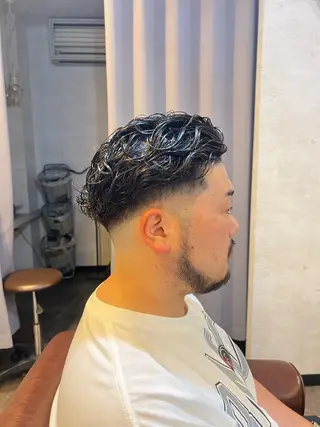 ショート メンズ L'oeuf 山下 アミールのヘアスタイル