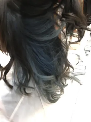 セミロング カラー 白髪ぼかしハイライト 柳川拓哉のヘアスタイル