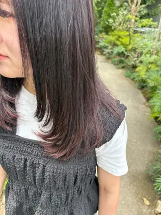 セミロング 柳内 まゆのヘアスタイル
