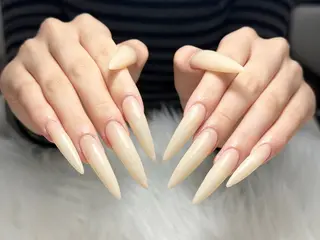 ネイル AURA NAIL 上前津のネイルデザイン