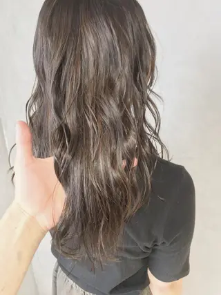 セミロング カラー 岡邉 隆太のヘアスタイル