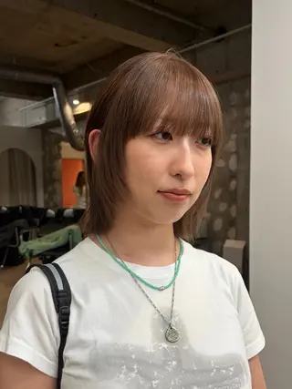 ミディアム riko／ SYS by fitのヘアスタイル