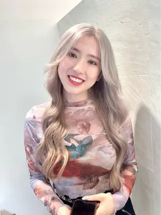 ロング カラー ブリーチ&髪質改善 TAIGAのヘアスタイル