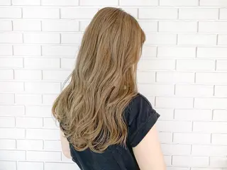 ロング カラー ヘアアレンジ 杉村 未来のヘアスタイル
