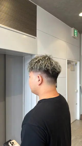 ミディアム メンズ メンズハイライト 💫TAISEI💫のヘアスタイル
