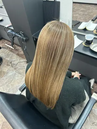 ロング カラー Libett 🌿 山下 優花のヘアスタイル