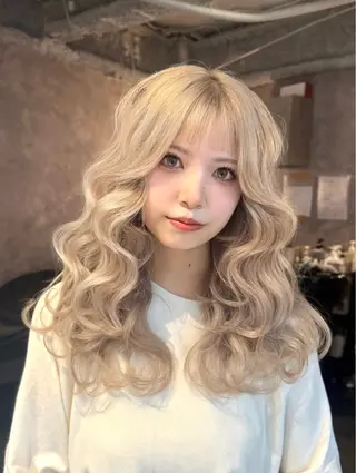 セミロング カラー ヘアアレンジ 🌱巴結生🌿グレー ジュ☁️ミルクティーのヘアスタイル