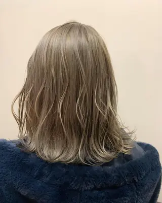 ミディアム 大宮/山口 竣也のヘアスタイル