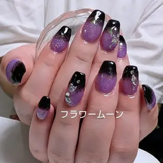 ネイル フラワー ムーンのネイルデザイン