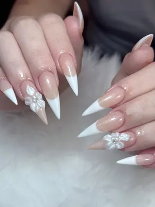 ネイル Lisa Nail Salonのネイルデザイン